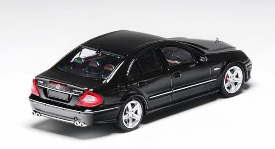 メルセデス ベンツ C63 & E63 1/64 ミニカー 黒 2台 メルセデス ベンツ C63 & E63 1/64 ミニカー 黒 2台 - メルカリ